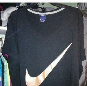 Trade nike sweats with matching shirt
